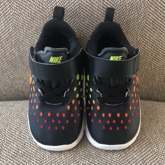 Infant Nike Multicolor Black Runner Sneaker. Machine Washable. Size 6C. EUC. - Picture 3 of 10